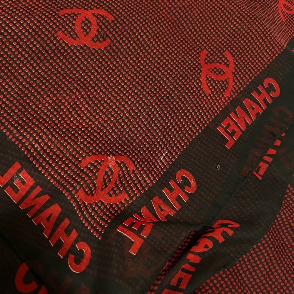 Authentic Vintage Chanel Red and Black polka Dotted Silk Scarf 90’s - Picture 3 of 3